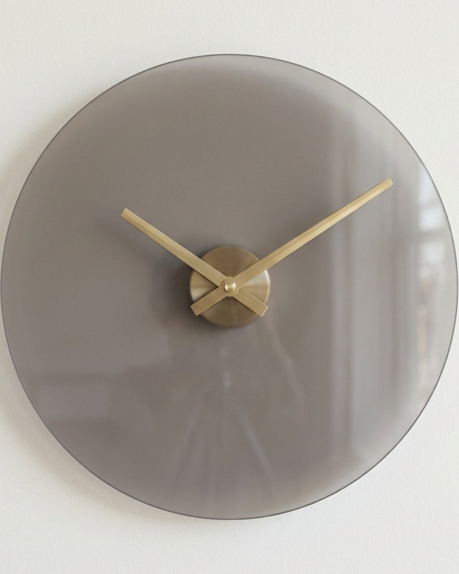 Fdkwv Marker Free Acrylic Wall Clock Smoke Brass - Lifestyle view